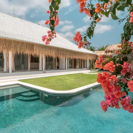 Villa Wabi Sabi - Boho-Ethnic Villa In The Heart Of Canggu!